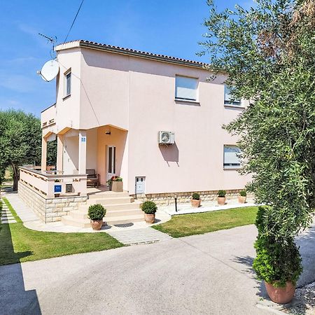 Holiday Home Ive By Interhome بيتريتْشاني المظهر الخارجي الصورة