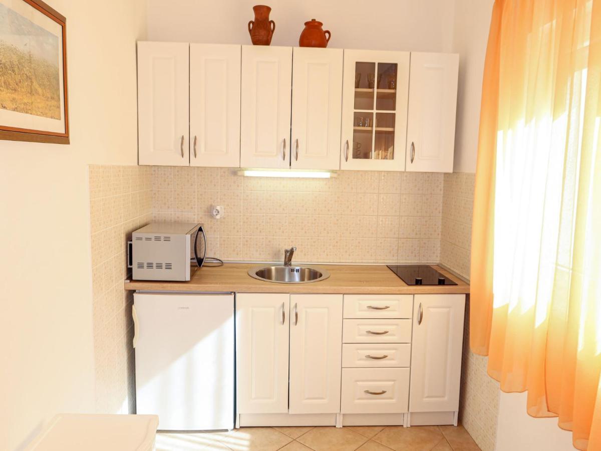 Holiday Home Ive By Interhome بيتريتْشاني المظهر الخارجي الصورة