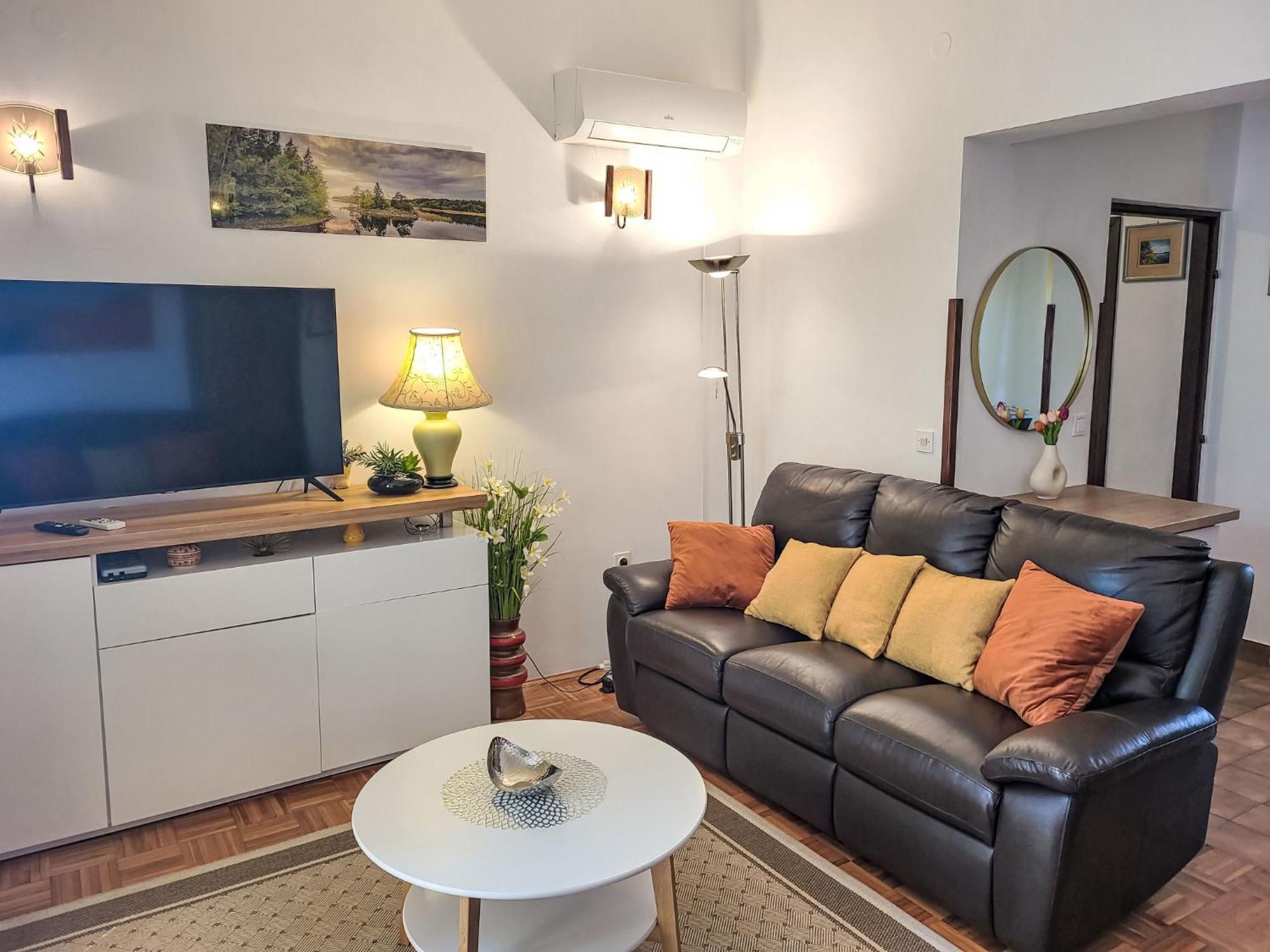 Holiday Home Ive By Interhome بيتريتْشاني المظهر الخارجي الصورة