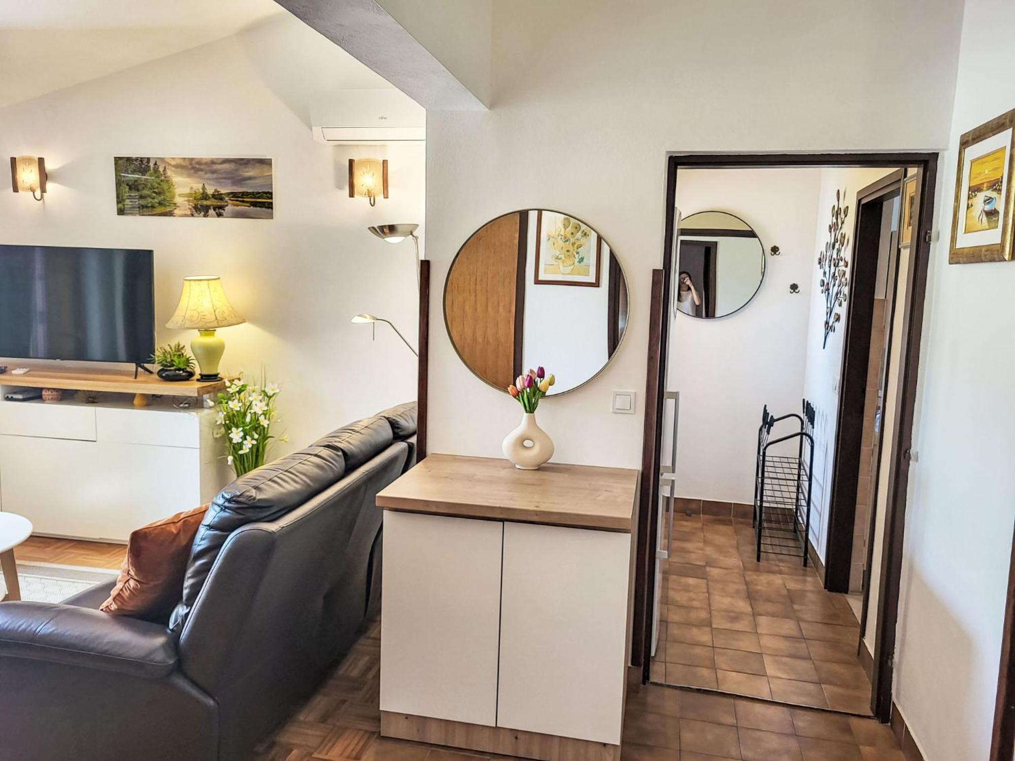 Holiday Home Ive By Interhome بيتريتْشاني المظهر الخارجي الصورة